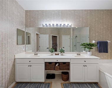 8482 Bent Creek Way - Photo Thumbnail 19