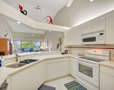 7654 Pebble Creek Circle - Photo Thumbnail 16
