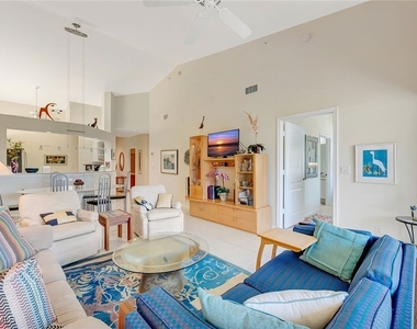 7654 Pebble Creek Circle - Photo Thumbnail 10