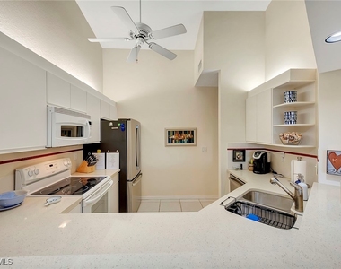 7654 Pebble Creek Circle - Photo Thumbnail 13