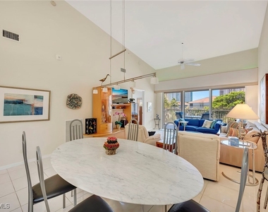 7654 Pebble Creek Circle - Photo Thumbnail 3