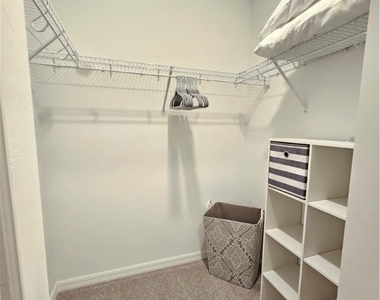 5807 Double Eagle Circle - Photo Thumbnail 10