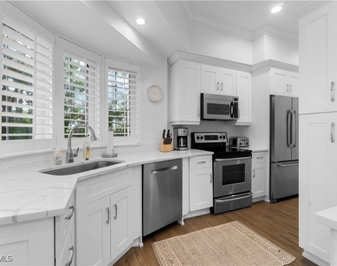 991 8th Street S - Photo Thumbnail 5