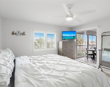 9101 Vanderbilt Drive - Photo Thumbnail 18