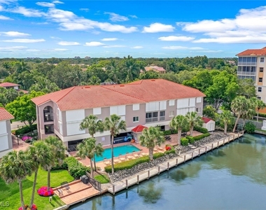 9101 Vanderbilt Drive - Photo Thumbnail 11