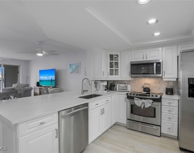 9101 Vanderbilt Drive - Photo Thumbnail 1