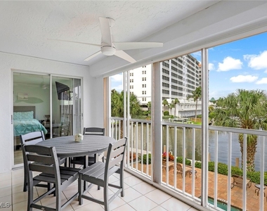 9101 Vanderbilt Drive - Photo Thumbnail 22