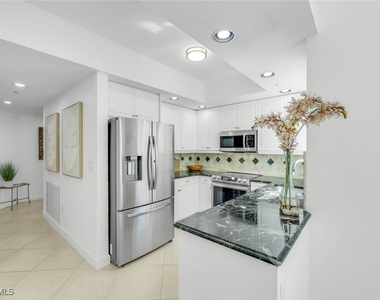 315 Dunes Boulevard - Photo Thumbnail 3