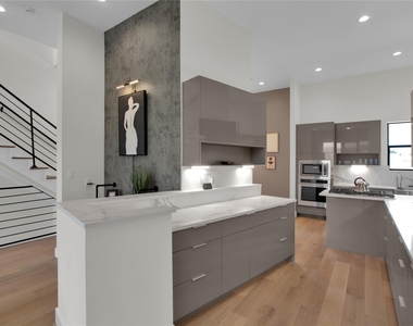 5907 Winsome Lane - Photo Thumbnail 16