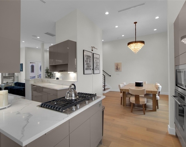 5907 Winsome Lane - Photo Thumbnail 12