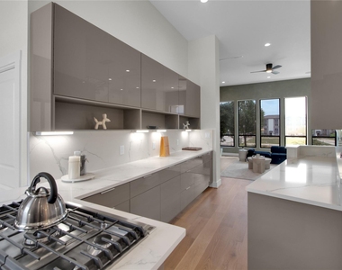 5907 Winsome Lane - Photo Thumbnail 11
