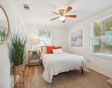1213 55th Street - Photo Thumbnail 11