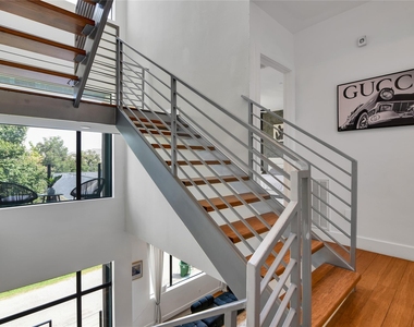 1411 Hickory Street - Photo Thumbnail 6
