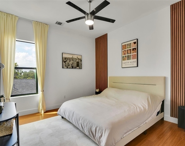 1411 Hickory Street - Photo Thumbnail 8