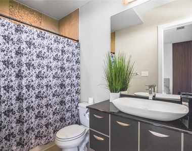 1411 Hickory Street - Photo Thumbnail 10