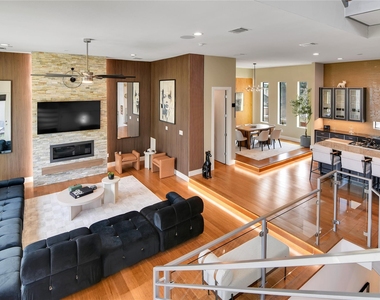 1411 Hickory Street - Photo Thumbnail 9