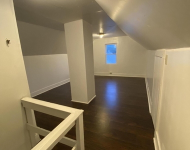 2122 Belmont Terrace - Photo Thumbnail 7