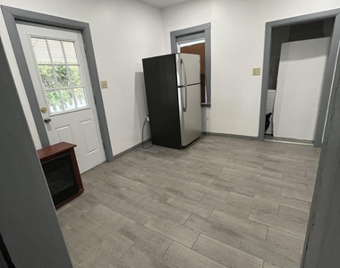 2122 Belmont Terrace - Photo Thumbnail 2