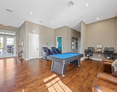 8945 Shine Drive - Photo Thumbnail 21