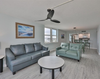 1400 Gulf Boulevard - Photo Thumbnail 2