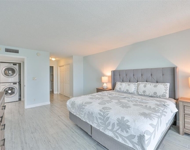 1400 Gulf Boulevard - Photo Thumbnail 17