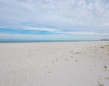 1400 Gulf Boulevard - Photo Thumbnail 30