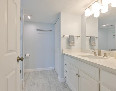 1400 Gulf Boulevard - Photo Thumbnail 19