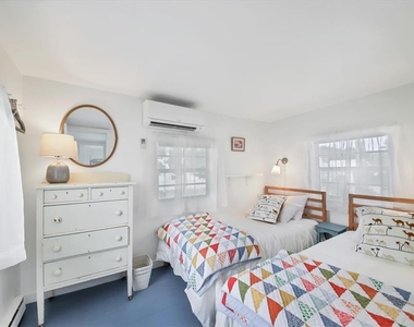 241 Gilchrist Avenue - Photo Thumbnail 7