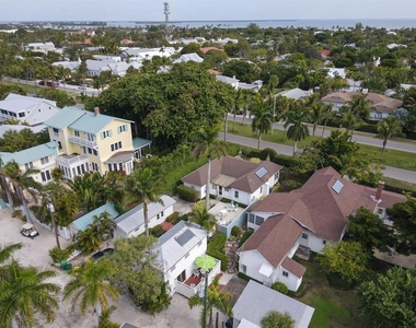 241 Gilchrist Avenue - Photo Thumbnail 12