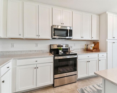 18114 Gawthrop Drive - Photo Thumbnail 13