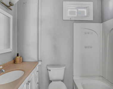221 Willow Street - Photo Thumbnail 6