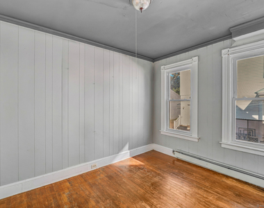 221 Willow Street - Photo Thumbnail 7