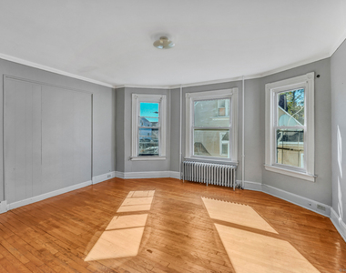 221 Willow Street - Photo Thumbnail 2