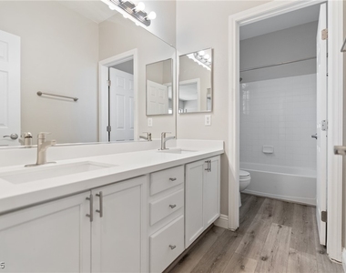 2406 Tribeca Street - Photo Thumbnail 8