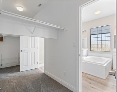 2406 Tribeca Street - Photo Thumbnail 13
