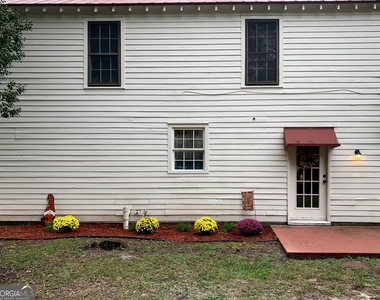 302 Jefferson Street - Photo Thumbnail 3