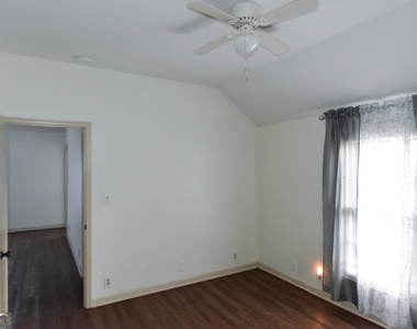 302 Jefferson Street - Photo Thumbnail 13