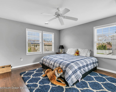 814 Pitney Drive - Photo Thumbnail 13