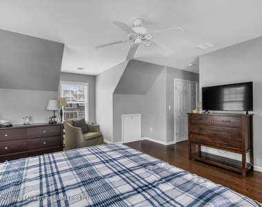 814 Pitney Drive - Photo Thumbnail 14