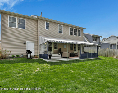 814 Pitney Drive - Photo Thumbnail 19