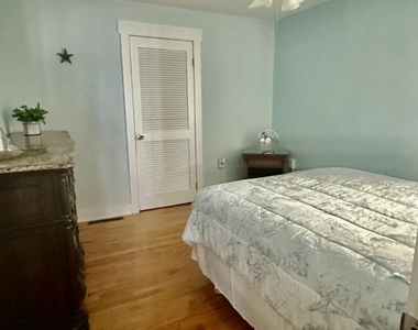 221 16th Avenue - Photo Thumbnail 12