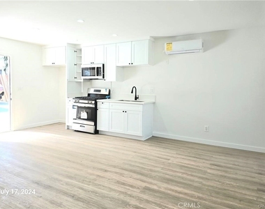 8734 1/4 Ramsgate Avenue - Photo Thumbnail 1