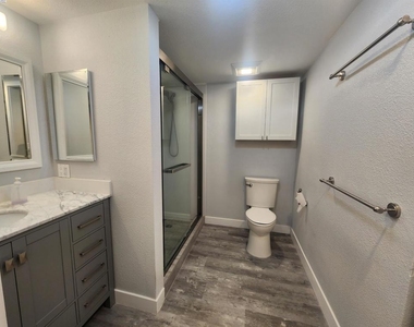 981 Marylin Ave - Photo Thumbnail 6