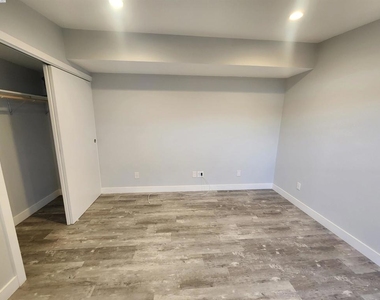 981 Marylin Ave - Photo Thumbnail 13