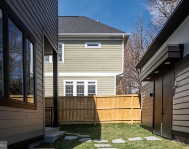 2001 N George Mason Drive - Photo Thumbnail 48