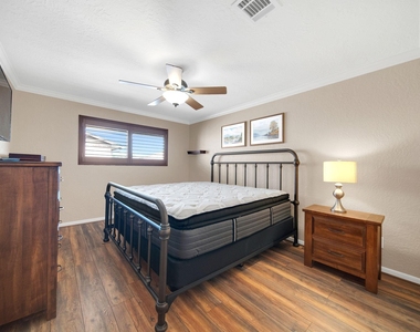 801 River Road - Photo Thumbnail 7