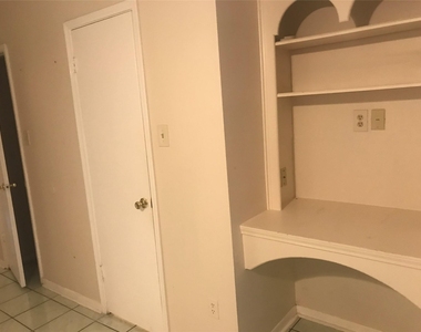 22107 Merrymount Drive - Photo Thumbnail 9