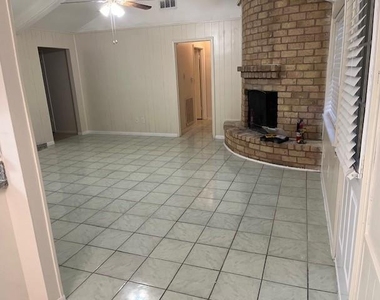 22107 Merrymount Drive - Photo Thumbnail 12