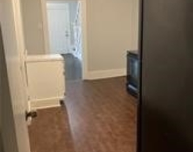 3317 Waverly Boulevard - Photo Thumbnail 13