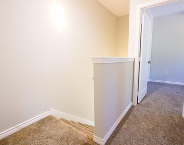 15629 Holly Drive - Photo Thumbnail 6
